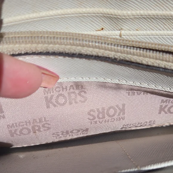 Michael Kors Textured Tan Wallet - Picture 9 of 12